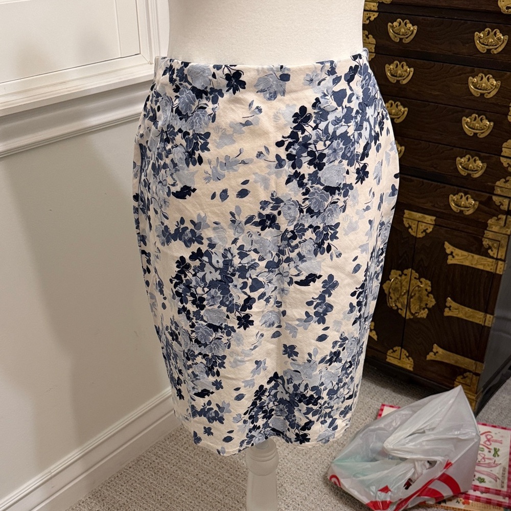 Anthropologie tilda knee length slip skirt linen edition.